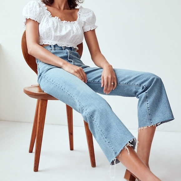 Levi's Ribcage High-Rise Crop Flare Jeans 29 - Picture 2 of 15